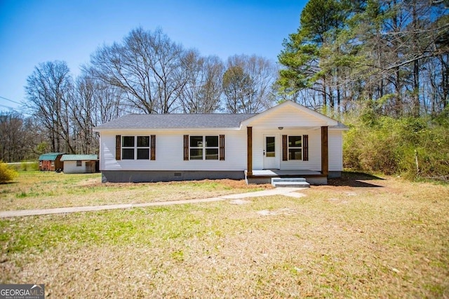 view of front of property with crawl space, a porch, and a front lawn