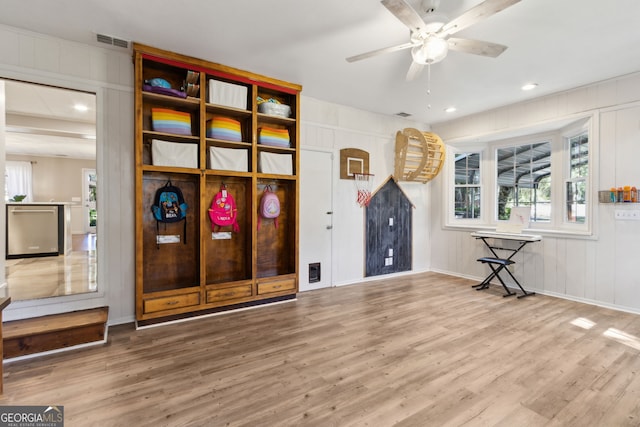 mudroom with visible vents, recessed lighting, a ceiling fan, and wood finished floors