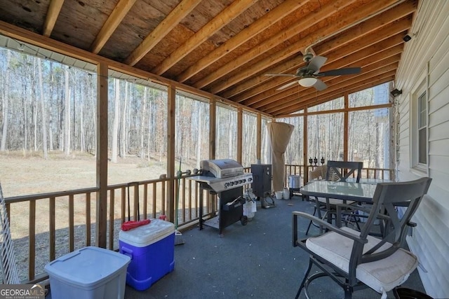 sunroom / solarium with ceiling fan