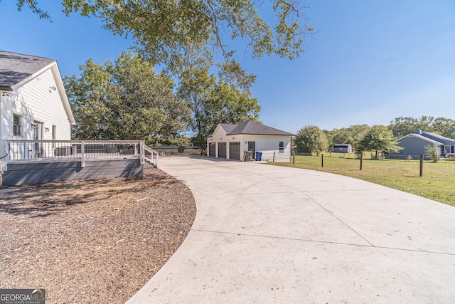 exterior space featuring driveway