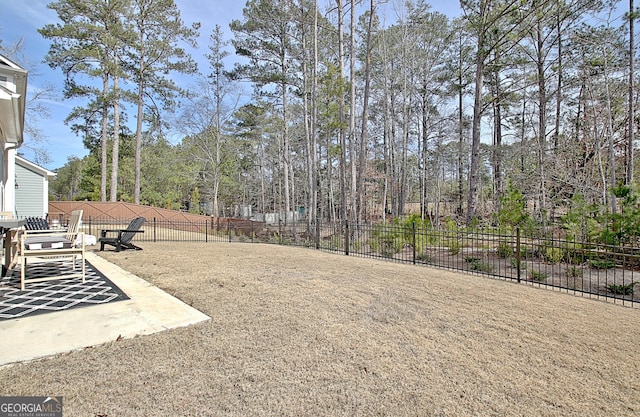 view of yard featuring fence