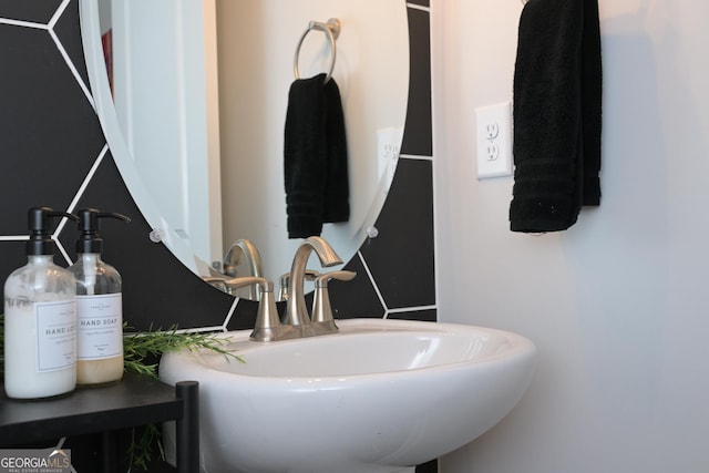 1322 Stanley Park Dr, Decatur, GA 30033 - bathroom with a sink
