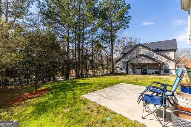 view of yard with a patio