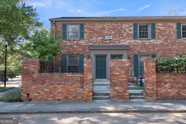 view of front facade with brick siding