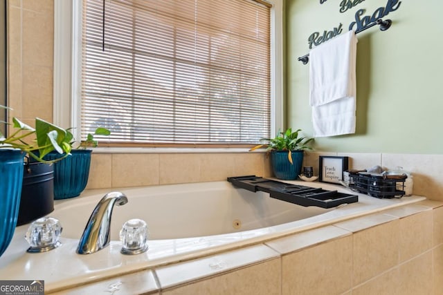 9620 Coastal Pointe Dr, Villa Rica, GA 30180 - full bathroom with a bath