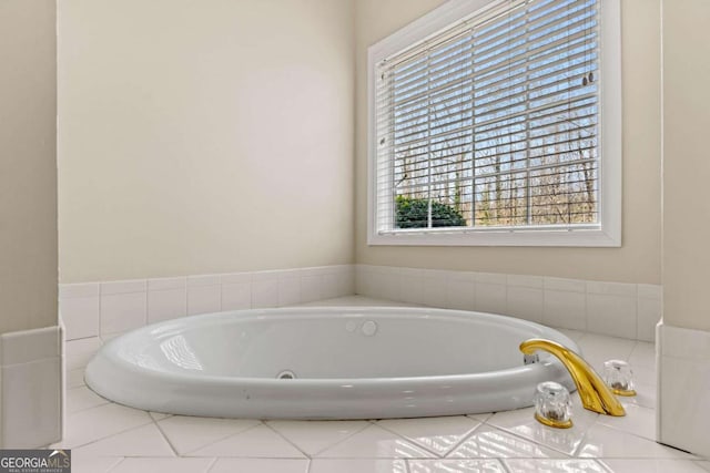 4838 Netherlands Pl, Flowery Branch, GA 30542 - full bath with a tub with jets