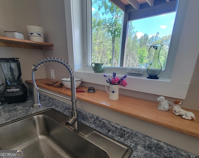 107 Oak Way Dr, Eastanollee, GA 30538 - room details with a sink