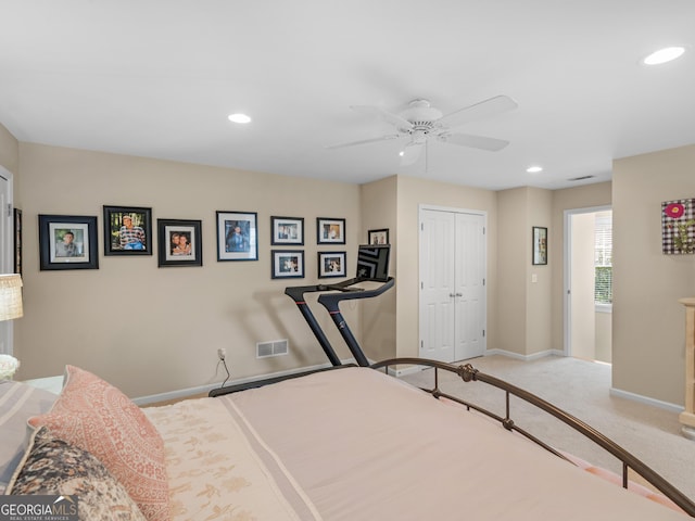 bedroom with carpet flooring, recessed lighting, visible vents, and baseboards