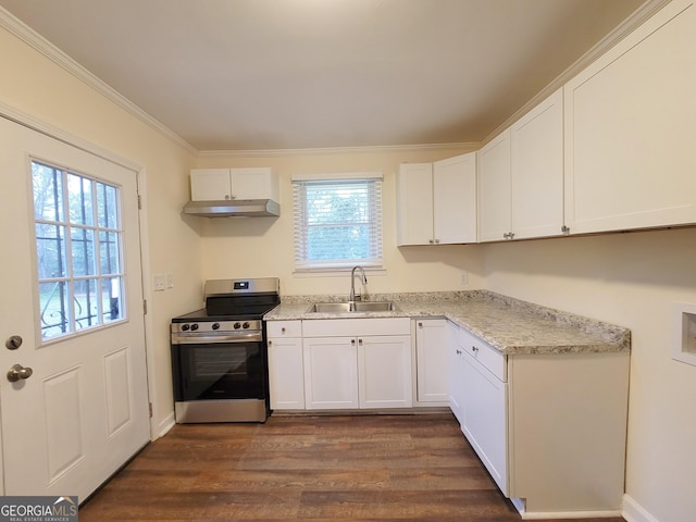 1151 N Beddingfield Dr, Macon, GA 31206 - kitchen featuring stainless steel electric stove, under cabinet range hood, dark wood-style floors, crown molding, and white cabinetry