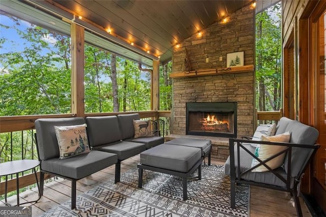 view of sunroom / solarium