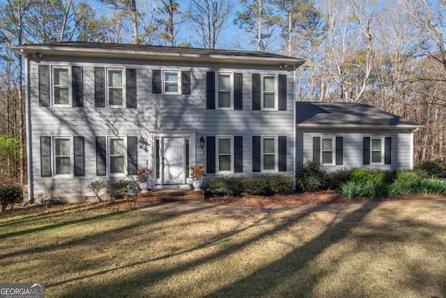 207 Lakeshore Way, Lagrange, GA 30240 - colonial home featuring a front lawn