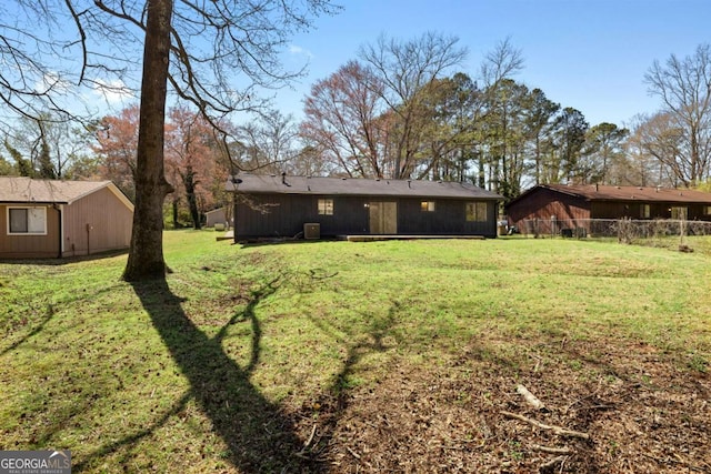 view of yard featuring fence