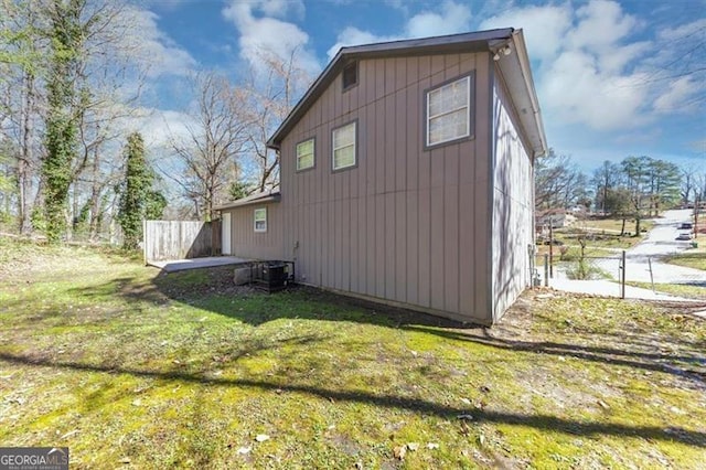 3671 Satellite Blvd, Ellenwood, GA 30294 - view of property exterior featuring fence and a lawn
