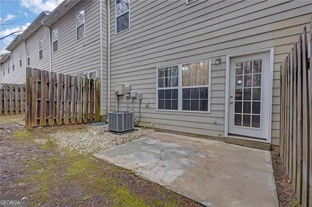 5027 Lower Elm St, Atlanta, GA 30349 - back of property with a patio area