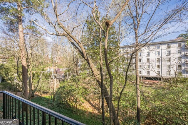 3201 Lenox Rd NE Unit 16, Atlanta, GA 30324 - view of yard
