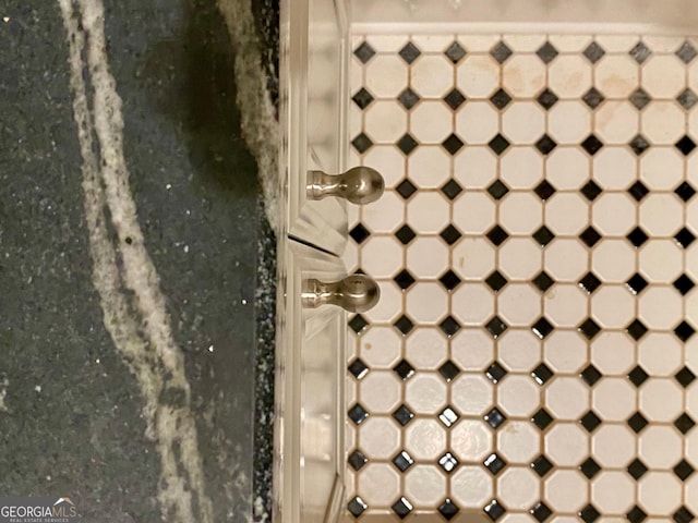 7 Fontaine Dr, Newnan, GA 30263 - bathroom view of a shower