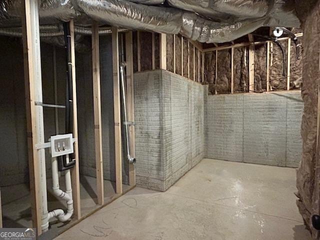 7 Fontaine Dr, Newnan, GA 30263 - view of below grade area