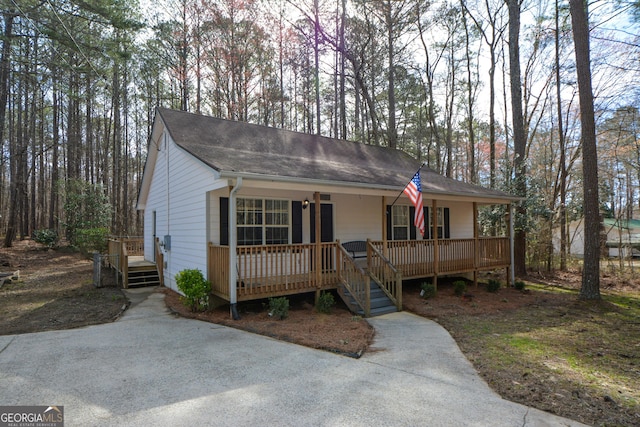 98 Brenda Cir, Rockmart, GA 30153 - ranch-style house featuring a porch
