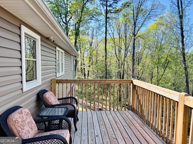 285 W0Lf Den Rd, Royston, GA 30662 - view of deck