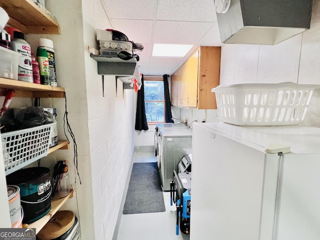 285 W0Lf Den Rd, Royston, GA 30662 - washroom featuring washing machine and clothes dryer and cabinet space