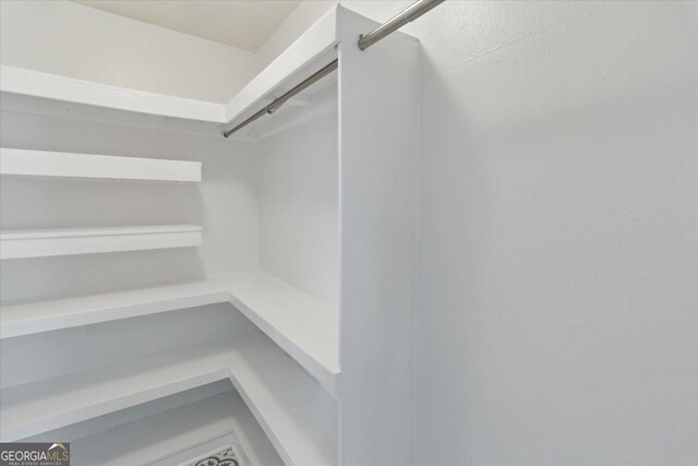 918 Summer Dr, Hinesville, GA 31313 - view of spacious closet