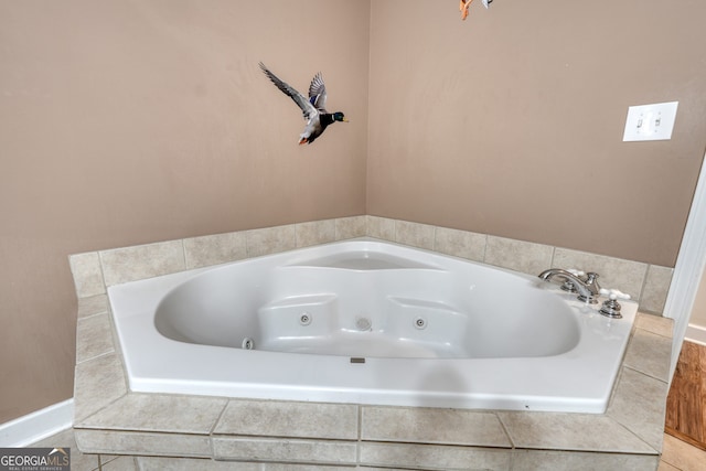 625 Sunnyside Shores Rd, Hiawassee, GA 30546 - full bath with a tub with jets