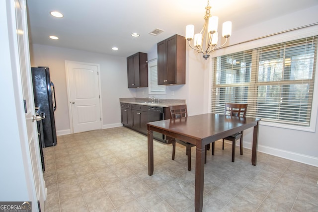104 Park View Dr, Grantville, GA 30220 - dining space featuring visible vents, baseboards, recessed lighting, and a notable chandelier