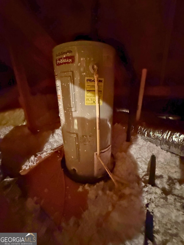 5555 Carlton Ln, Garfield, GA 30425 - basement view of water heater