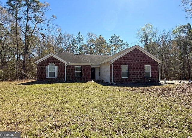5555 Carlton Ln, Garfield, GA 30425 - ranch-style house with brick siding and a front lawn
