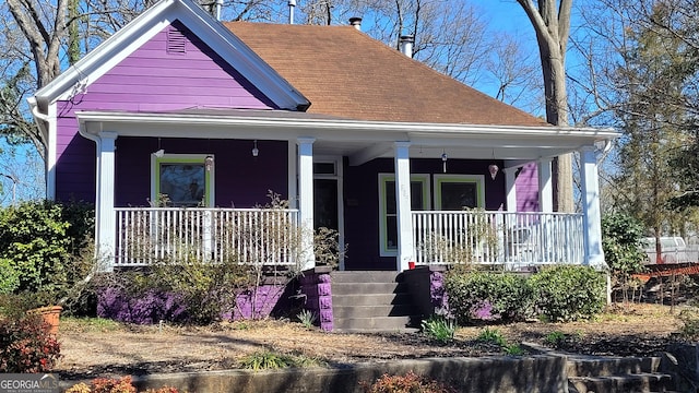 view of front of house featuring a porch