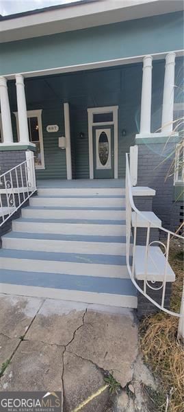 807 Elizabeth St, Waycross, GA 31503 - property entrance featuring covered porch