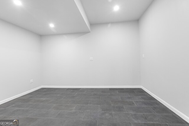 1484 Highland Bluff Ct, Suwanee, GA 30024 - unfurnished room featuring baseboards and recessed lighting