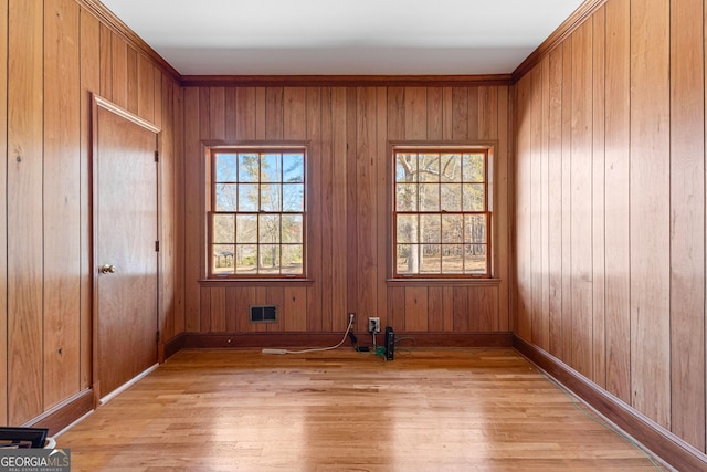 9095 Cedar Grove Rd, Fairburn, GA 30213 - unfurnished room featuring light wood-type flooring, baseboards, and visible vents