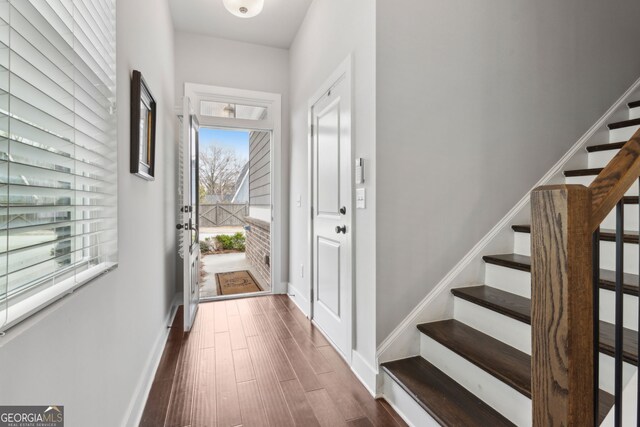 5726 Taylor Way, Sandy Springs, GA 30342 - entryway with dark wood-style floors and stairway
