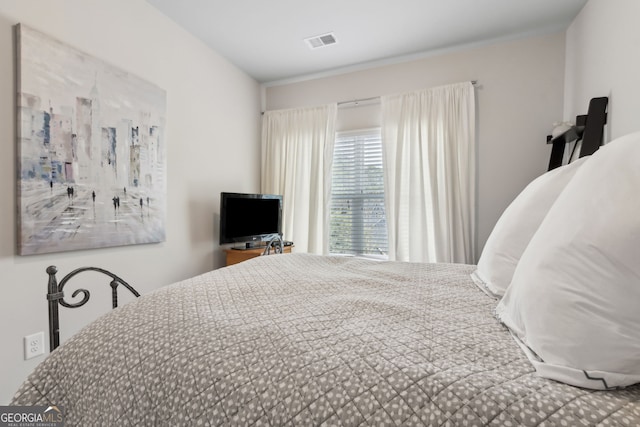 5726 Taylor Way, Sandy Springs, GA 30342 - bedroom with crown molding