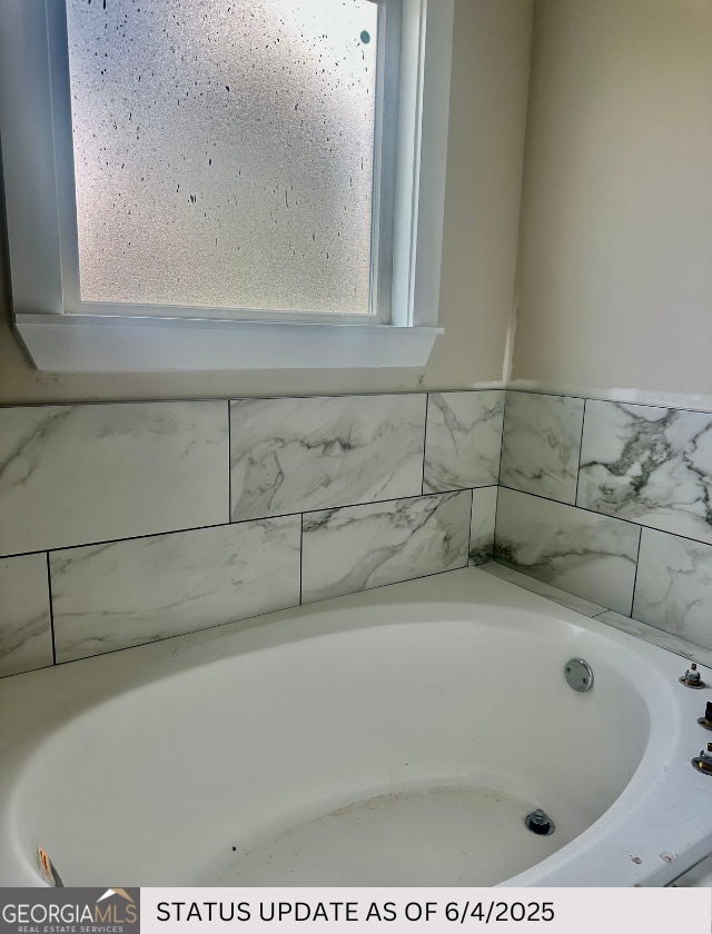 107 Tilden Way, Perry, GA 31069 - bathroom with a tub