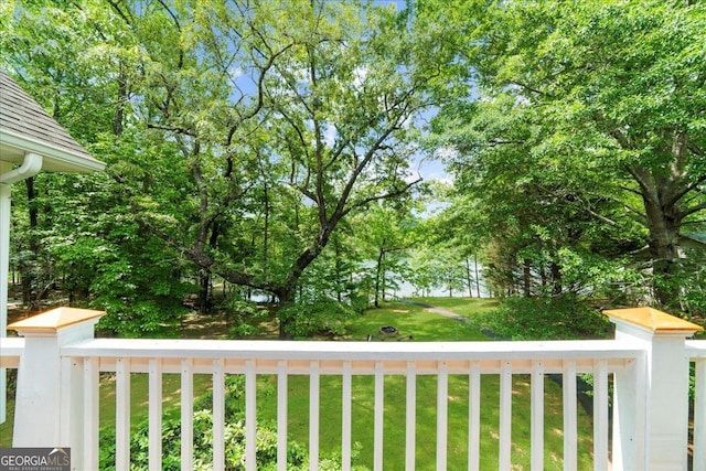 view of yard featuring a balcony