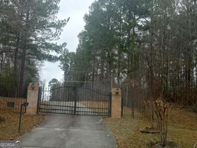 2527 Bonds Lake Rd NW, Conyers, GA 30012 - view of gate