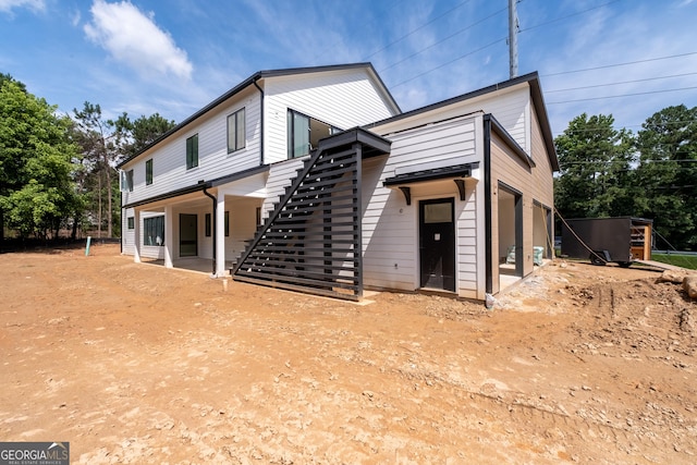 2650 Roswell Rd, Marietta, GA 30062 - back of house with stairs