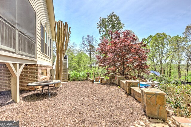 8155 Legends View Ct, Cumming, GA 30028 - view of yard featuring stairway