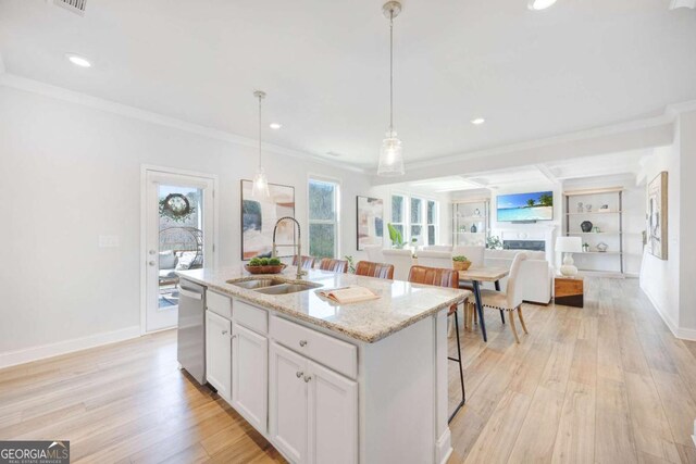 7141 Birch View Ct, Flowery Branch, GA 30542