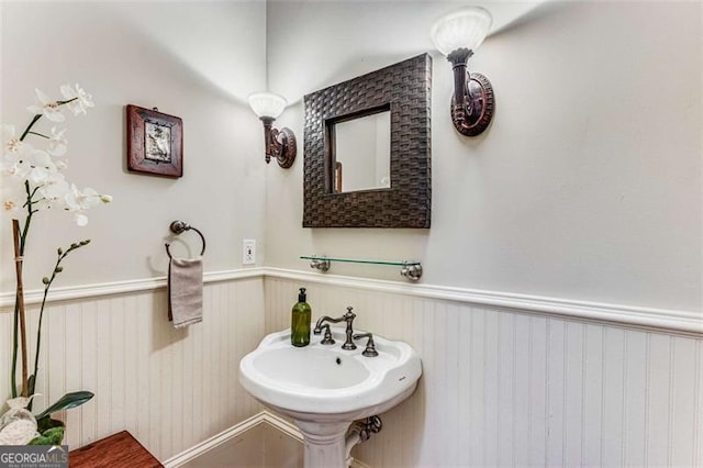 1109 Pine Grove Ave, Brookhaven, GA 30319 - bathroom with wainscoting and a sink