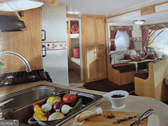 92 Admiral Dr, Hartwell, GA 30643 - kitchen featuring a sink