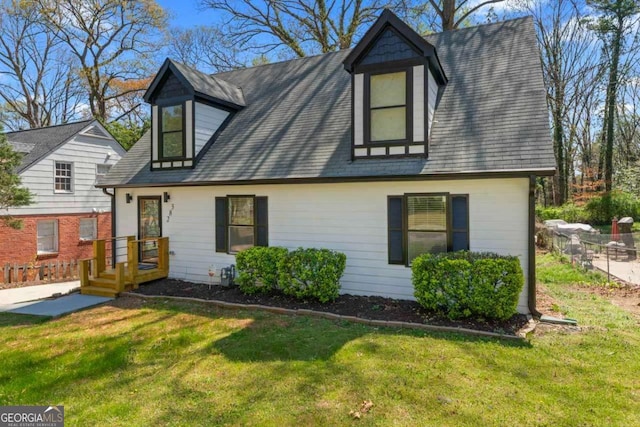 382 Deckner Ave SW, Atlanta, GA 30310 - view of front of property featuring fence and a front lawn