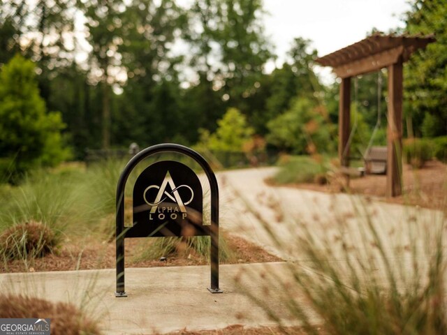 7110 Summit Pl, Alpharetta, GA 30009 - community / neighborhood sign featuring a yard
