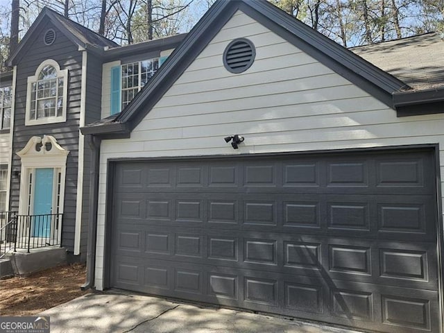 2565 Cloud, Decatur, GA 30034 - garage with driveway