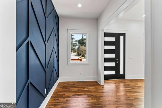 387 S Howard St SE, Atlanta, GA 30317 - foyer entrance featuring dark wood-style flooring and recessed lighting
