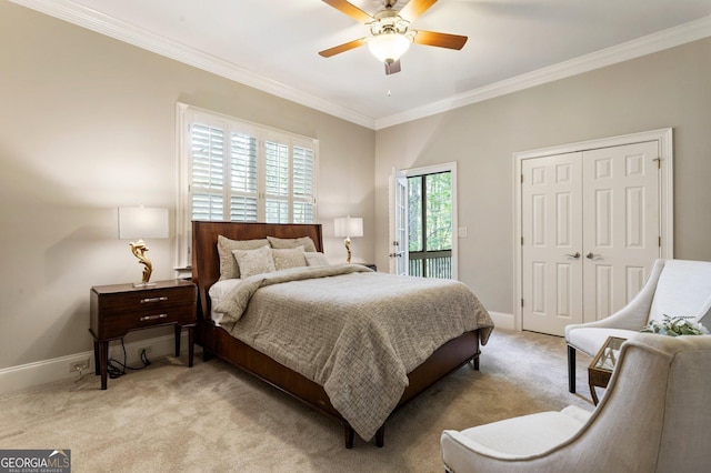 150 Inwood Ter, Roswell, GA 30075 - bedroom featuring crown molding, baseboards, ceiling fan, and light carpet