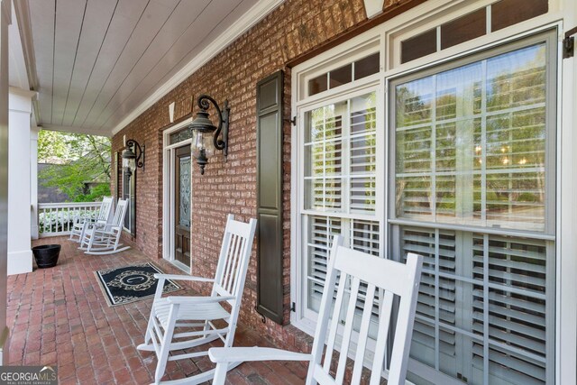 150 Inwood Ter, Roswell, GA 30075 - view of patio featuring covered porch