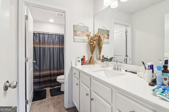 137 Park Chase Ln, Dallas, GA 30132 - full bath with curtained shower, toilet, and vanity